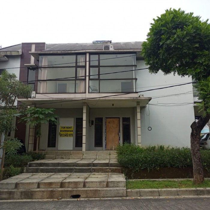 Rumah disewakan di Taman Beverly Lippo Cikarang 